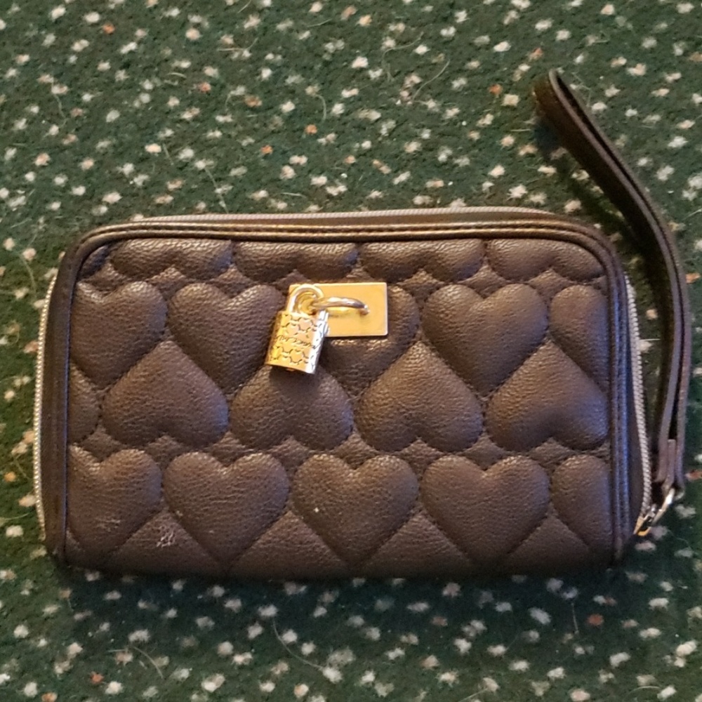 Wristlet